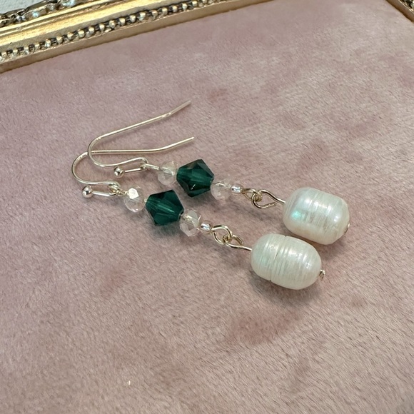 Handmade Pink & Green Crystal Freshwater Pearl Dainty Dangle Earrings Gold Tone - Picture 8 of 8